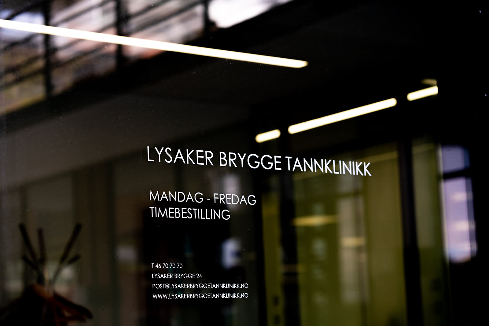 Fasade av Lysaker Brygge Tannklinikk på Lysaker Brygge 24