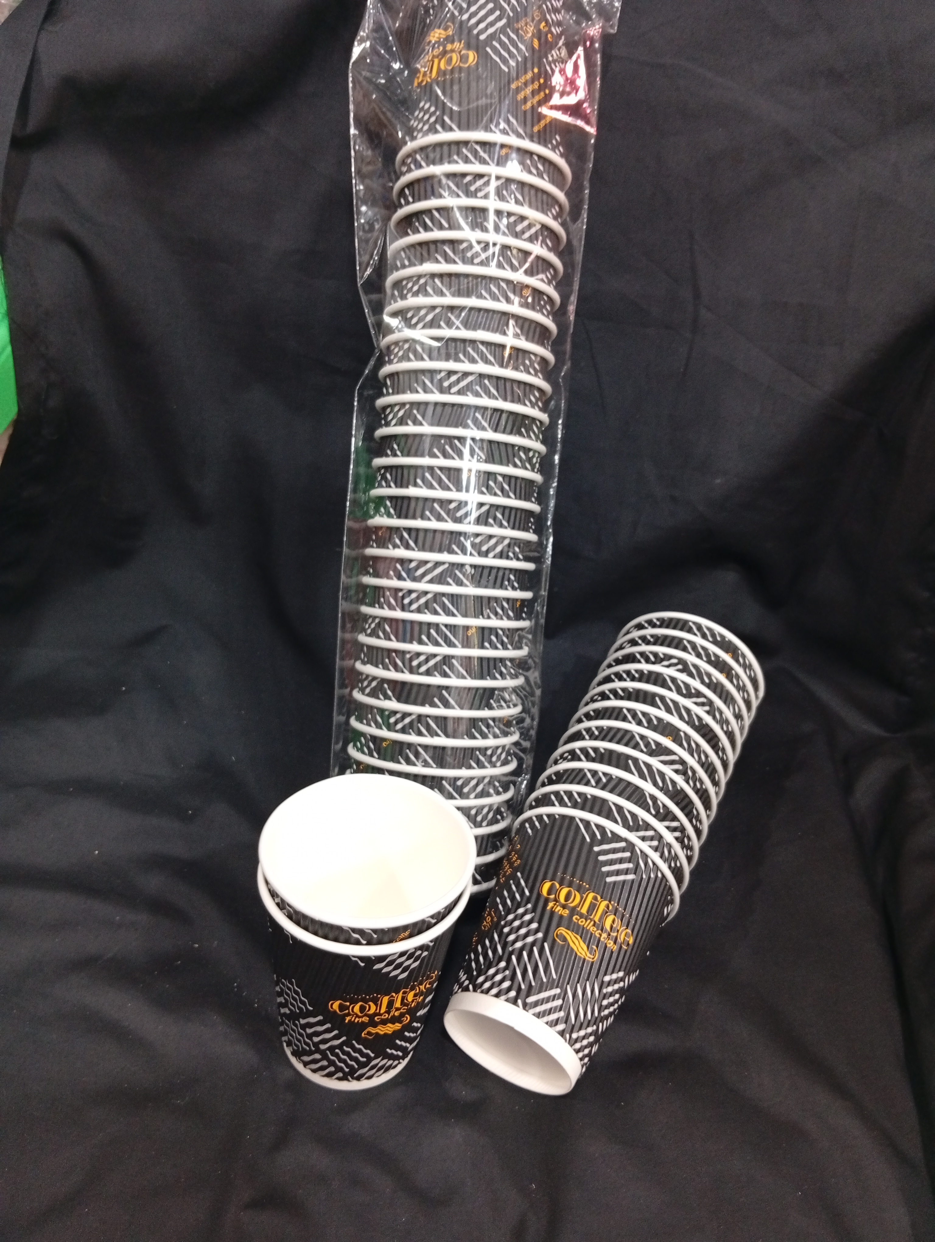 Df 8 Oz Black Printed Ripple Cup