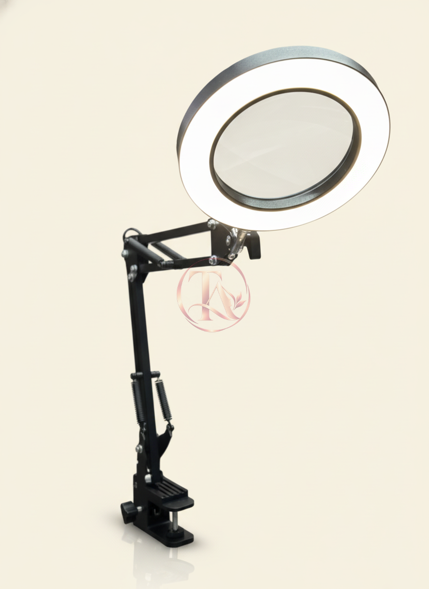 lashtech light with magnifying glass
