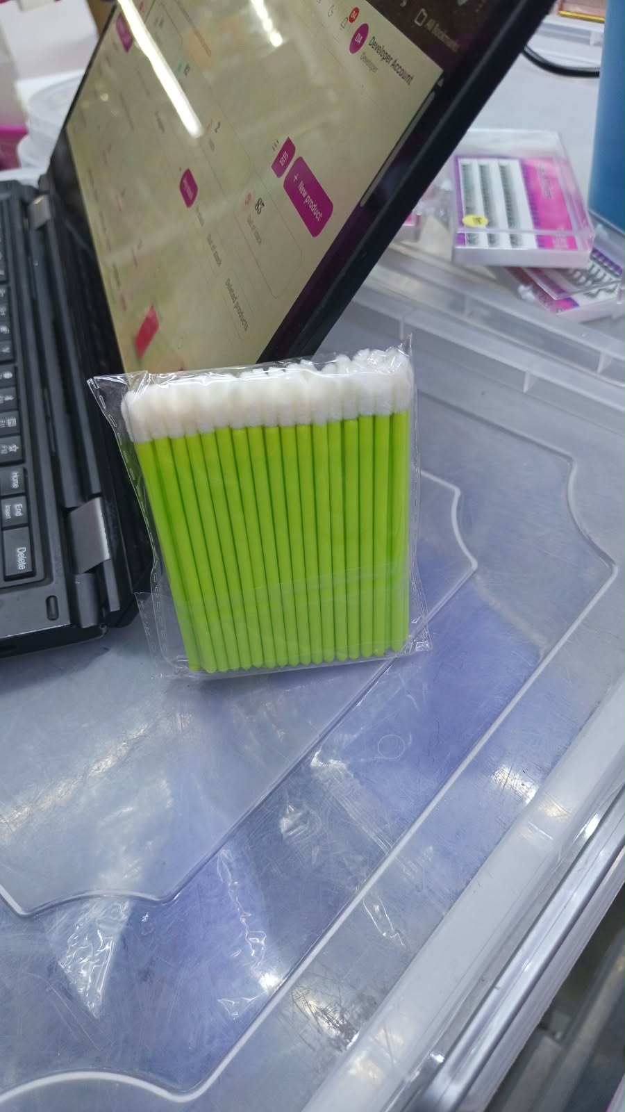LIPSTICK WANDS LUMINOUS GREEN