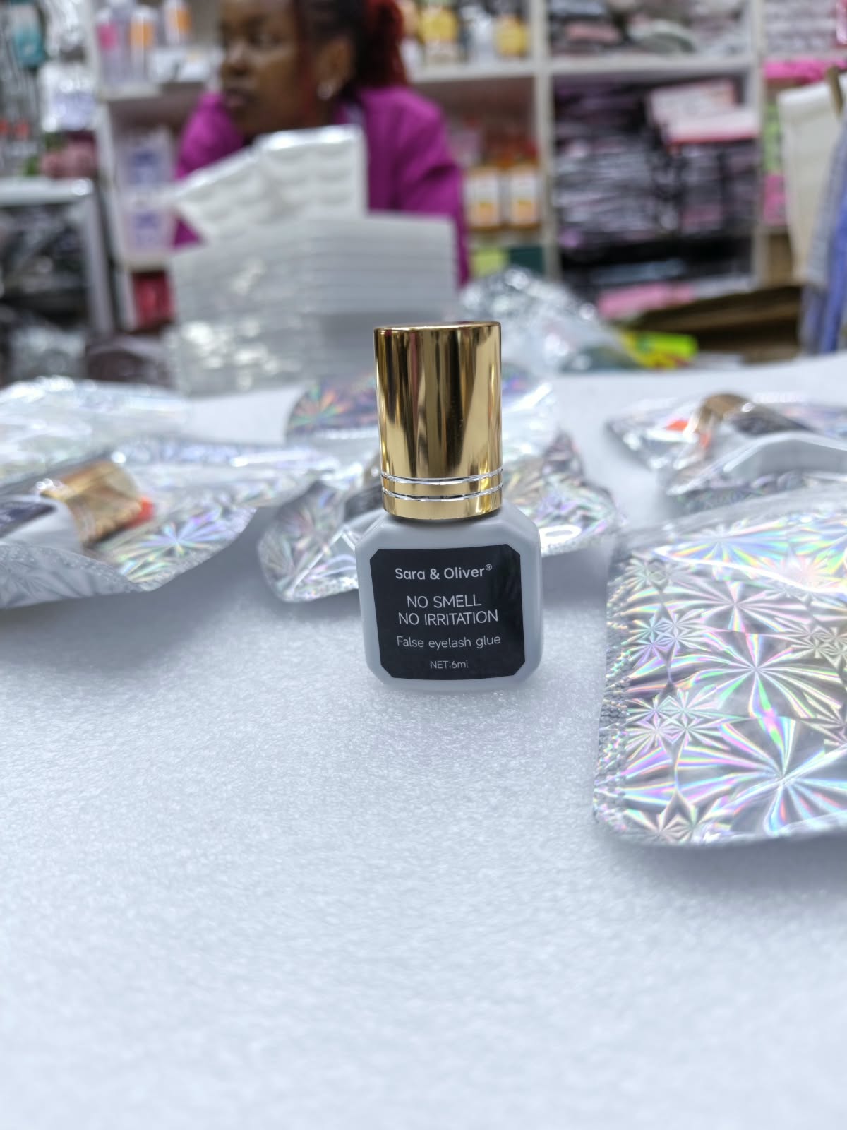 SARA AND OLIVER WATERPROOF LASH GLUE