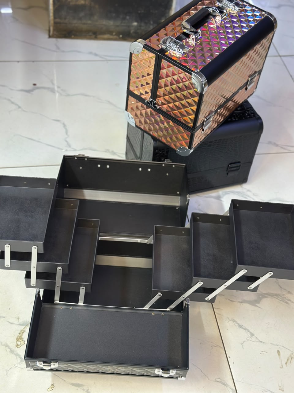3 STEP DIAMOND DISIGN MAKE UP BOX
