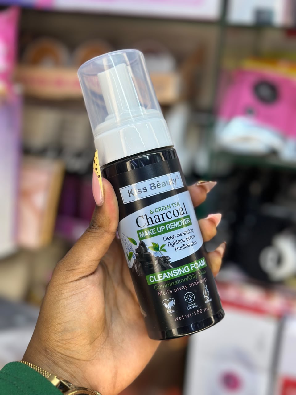 KISS BEAUTY CHARCOAL MAKE UP REMOVAL