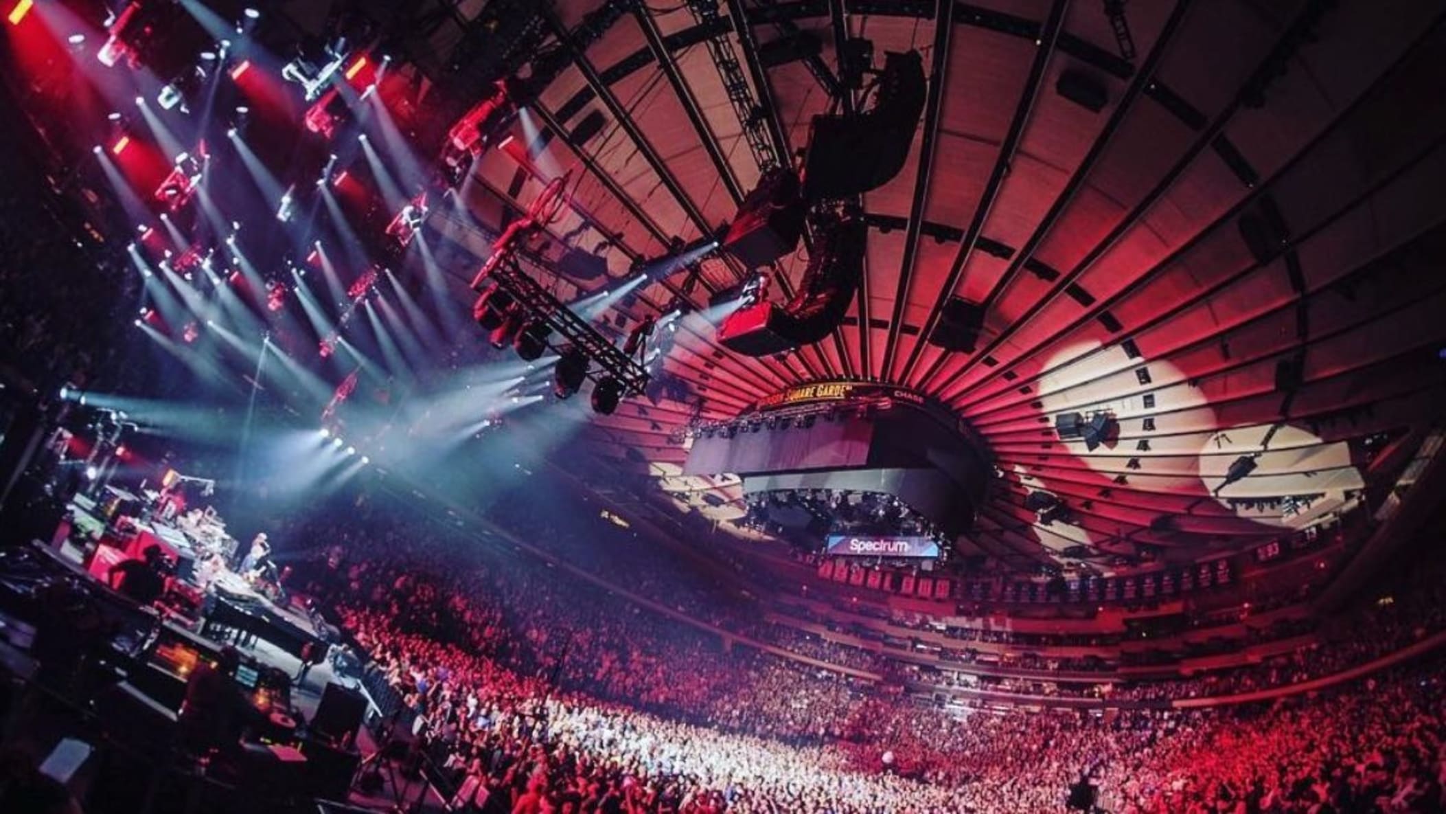 12 30 Strikes Again Phish Comes Up Big At Madison Square Garden