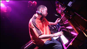 Mark de Clive-Lowe