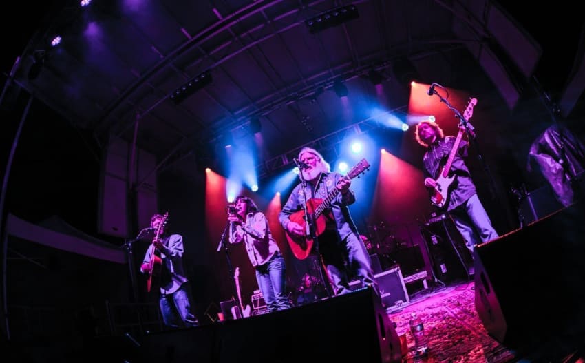 Honkytonk Homeslice YarmonyGrass ©2015 ShowLove Media || All rights reserved || Photo by John-Ryan Lockman