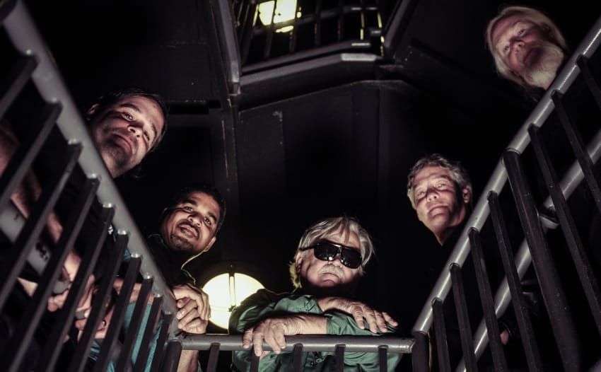 Col. Bruce Hampton & The Aquarium Rescue Unit Press Image Steps