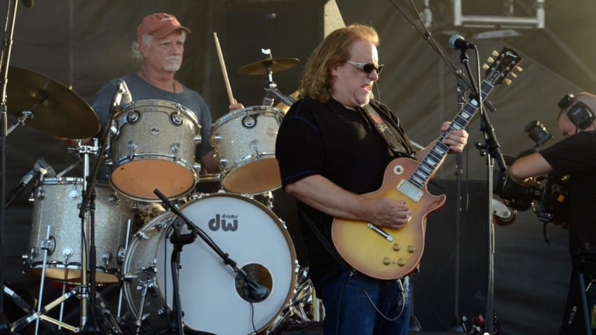 Billy & The Kids At Gathering Of The Vibes Audio & Video Surfaces