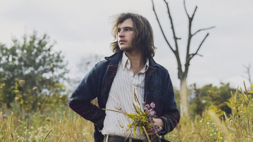Make Like A Shovel: Guitarist Extraordinaire Ryley Walker
