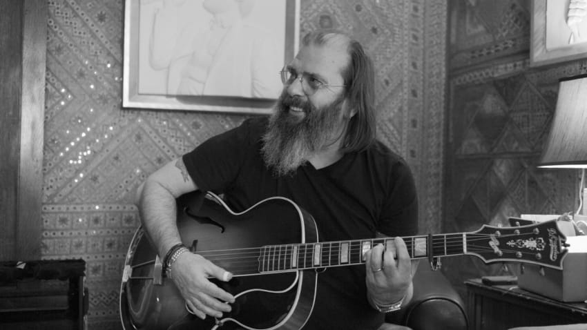 Steve Earle To Headline Benefit At Town Hall