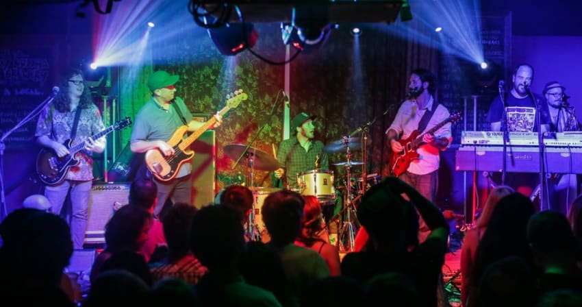The Heavy Pets Live Robert Burgoine Crop
