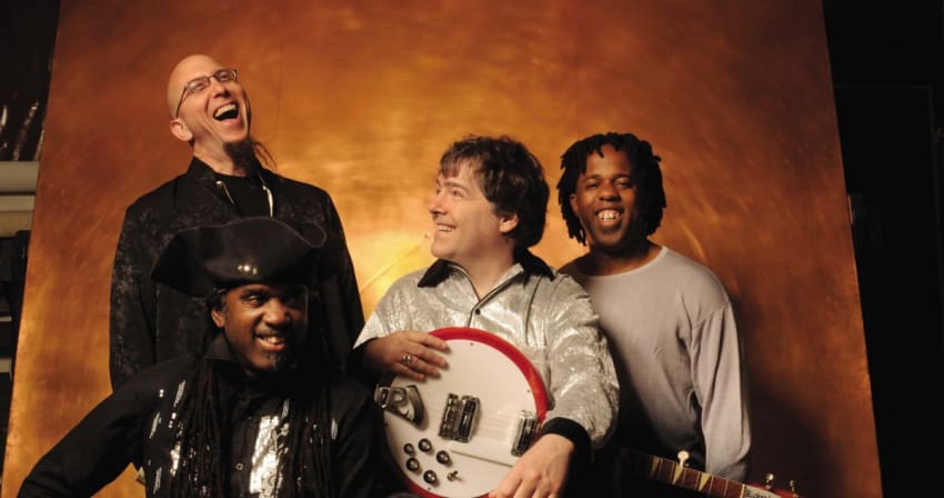 Bela Fleck and the Flecktones Press Image Crop 2