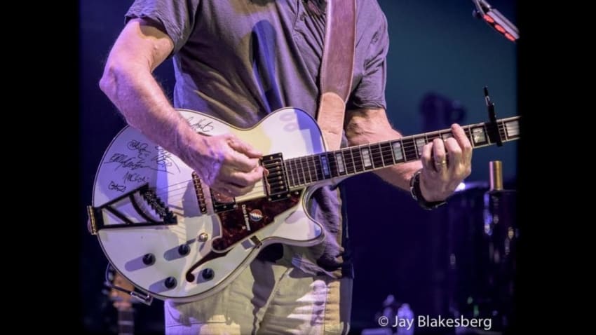 Guitar Bob Weir Used In Worcester To Be Auctioned For Charity