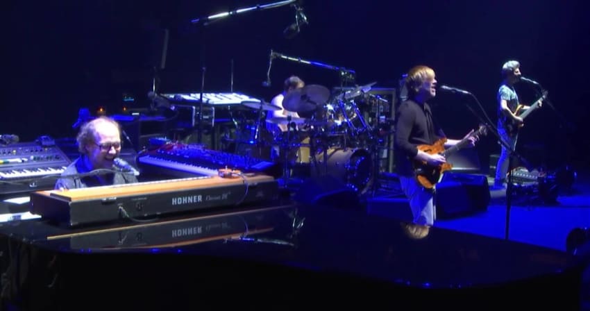 Phish MSG Night 3 Screengrab Crop