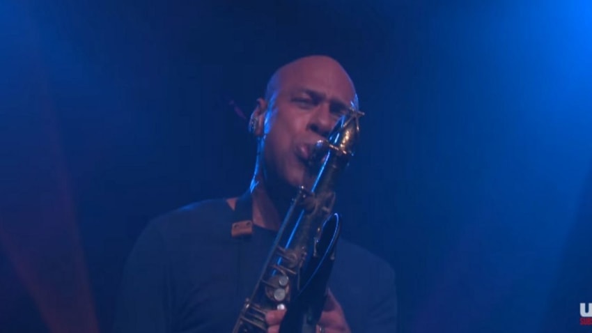 Pro-Shot: Umphrey's McGee Joined By Joshua Redman For "Speak Up"