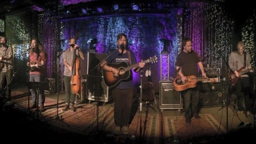 Watch Greensky Bluegrass Welcome Special Guest Phil Lesh In 2015