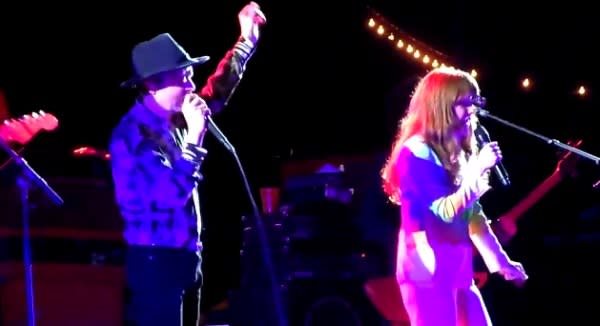 Cover Alert | Beck & Jenny Lewis - Da Ya Think I'm Sexy?