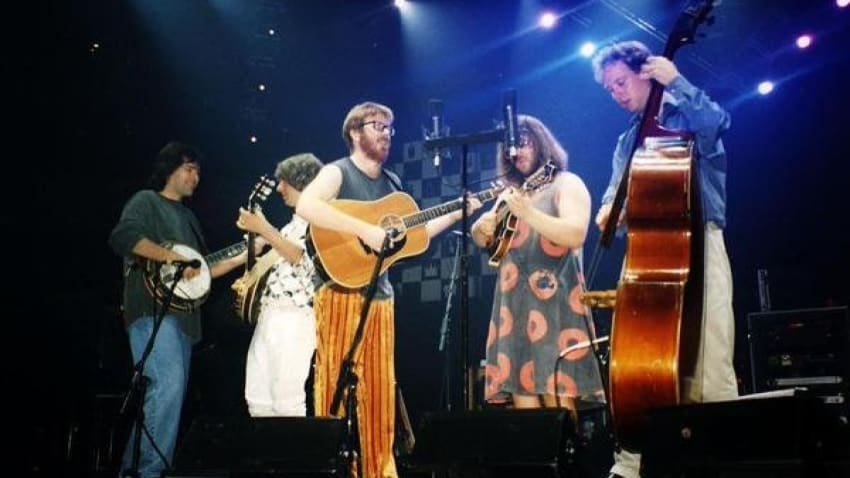Throwback Thursday | Phish Jams On Llama With Bela Fleck