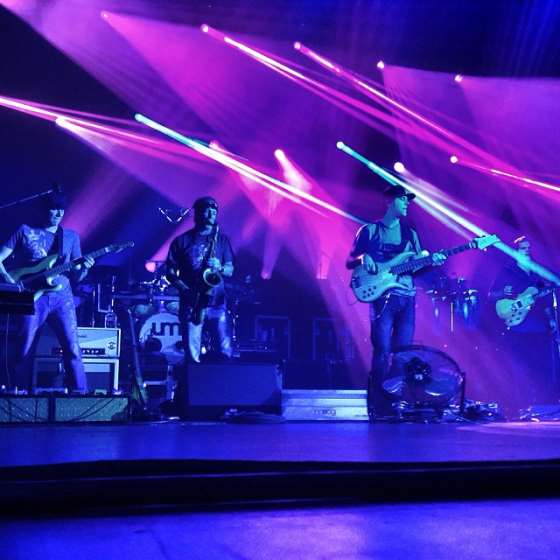 Umphrey's McGee Jams With Bill Evans