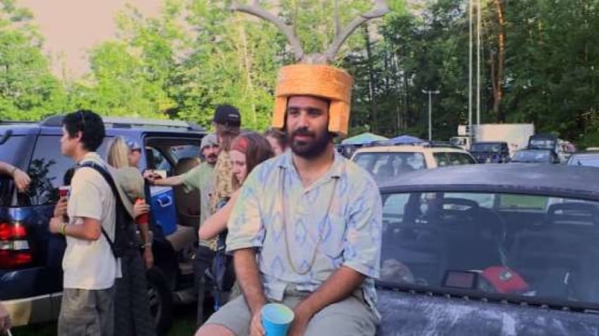 Alex Bleeker And The Freaks New Video Filmed On Phish Lot