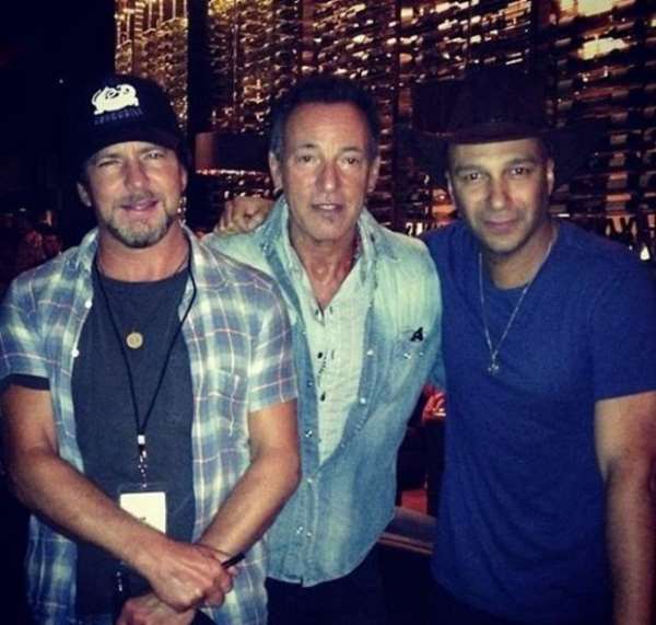 Springsteen Covers Bee Gees And Welcomes Eddie Vedder