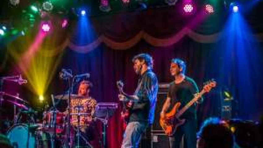 Photos, Review And Audio | Bustle Plays Other Shit | Brooklyn Bowl