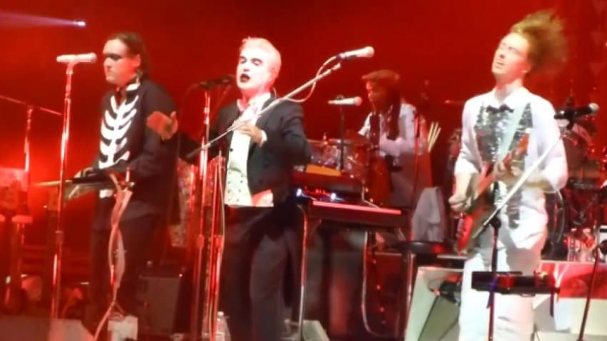David Byrne Guests With Arcade Fire In Brooklyn