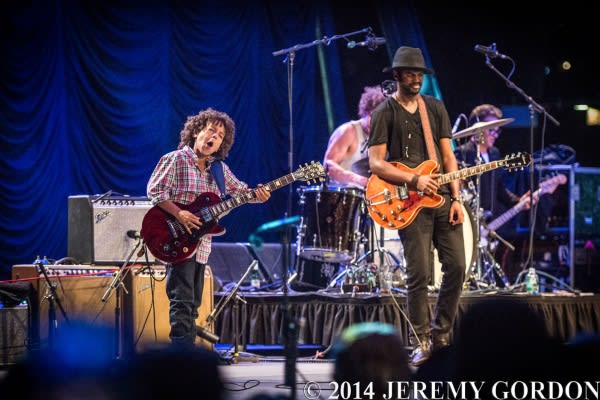 Brandon Niederauer & G. Love Guest With Gary Clark Jr.