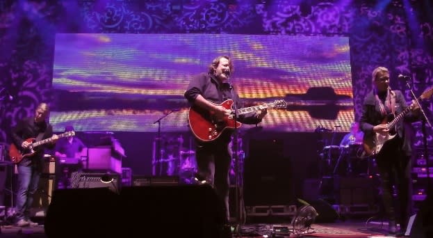 Pro-Shot Video | Widespread Panic With Derek & Susan
