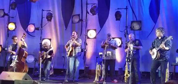 Videos | Dave Matthews Band Weekend Guest Bela Fleck