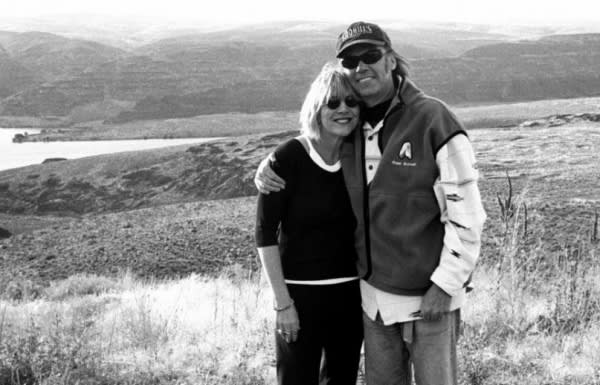 Report | Neil Young Files For Divorce From Pegi Young