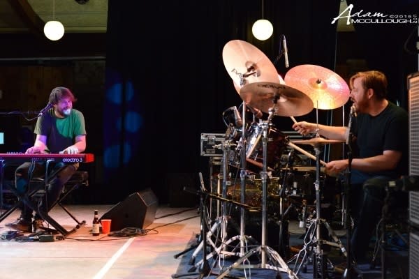 Benevento Russo Duo Perform Surprise Mountain Jam Set