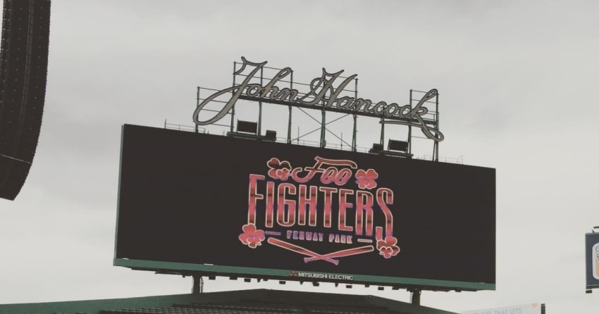 Foo Fighters Bring Up Doctor For White Stripes Cover