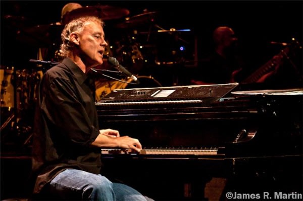 Bruce Hornsby Cancels Dates Ahead Of Fare Thee Well