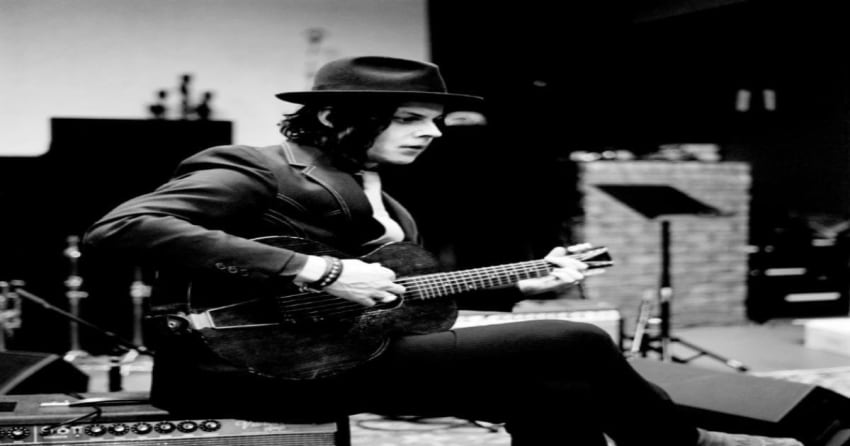 Jack White To Begin Live Hiatus After First-Ever Acoustic Shows