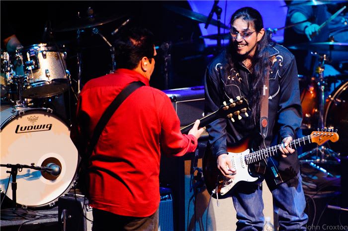 Review & Photos | Los Lobos & Los Lonely Boys | Austin
