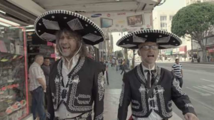 Pullin’ ‘Tubes | Moby’s Perfect Life Featuring Wayne Coyne