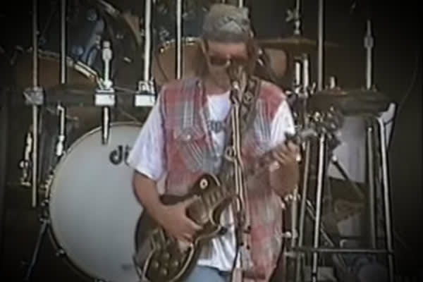 Full Show Friday | Neil Young With Booker T. & MGs 1993