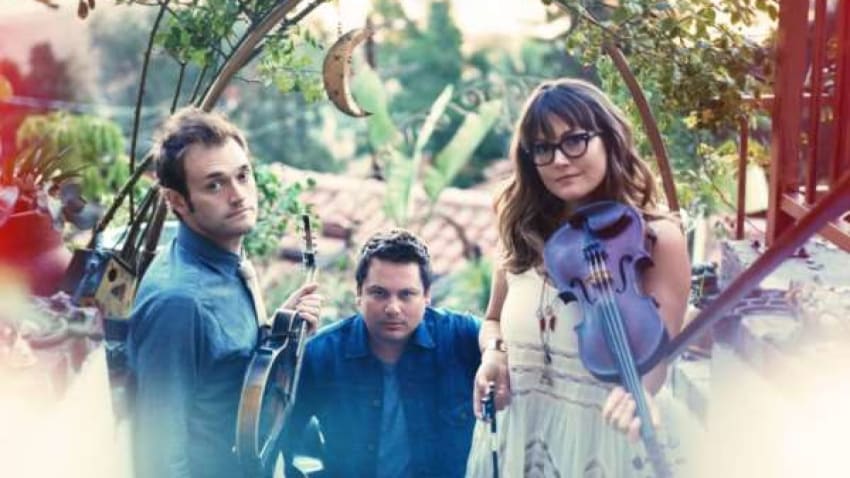 Nickel Creek To Make Return On The Tonight Show