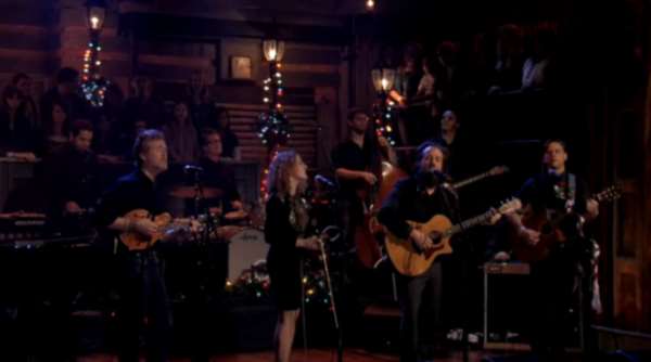 DVR Rewind | Amazing Ensemble Covers Pogues On Fallon