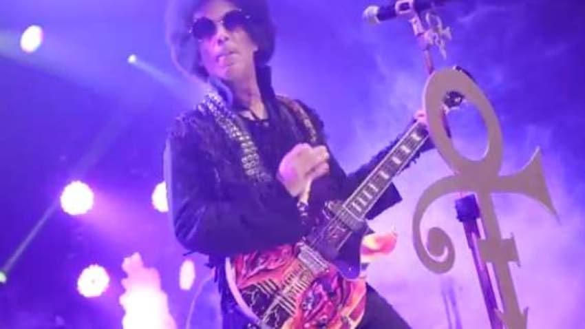 Pro-Shot Video | Prince Let's Loose On Let's Go Crazy