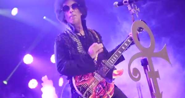 Pro-Shot Video | Prince Let's Loose On Let's Go Crazy