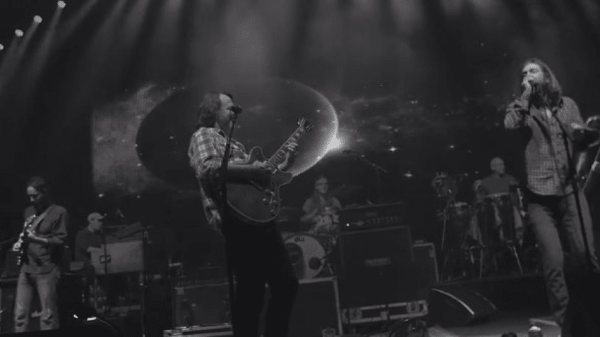 Pro-Shot | Widespread Panic Slip Into Darkness With Chris Robinson