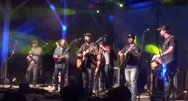 Ryan Montbleau Guests With Greensky Bluegrass At Hoxeyville