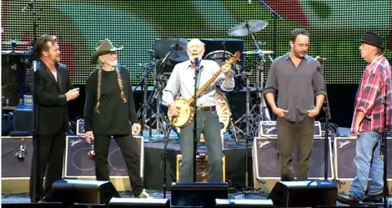 Pete Seeger Makes Surprise Appearance At Farm Aid