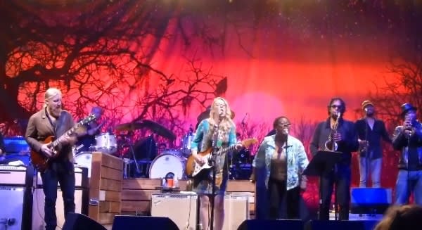 Tedeschi Trucks Welcomes Sharon Jones & Doyle Bramhall II In NYC