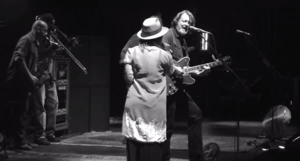 Pro-Shot Video | Widespread Panic - I Put A Spell On You