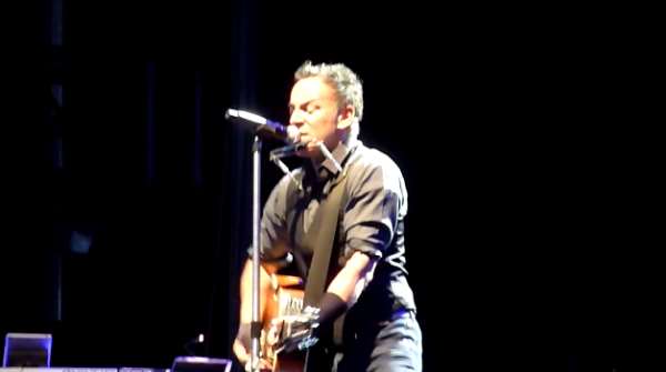 Bruce Springsteen Covers Lorde's Royals In New Zealand