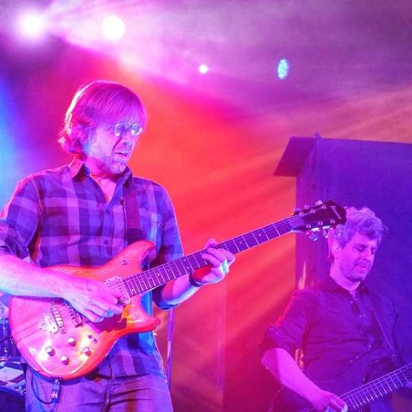 Trey Anastasio Guests With Mike Gordon In Tarrytown