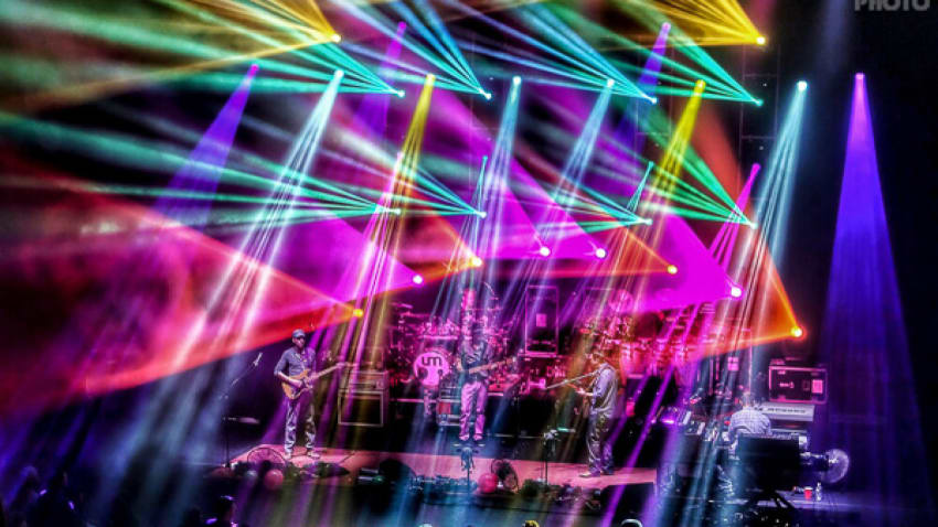 Umphrey's Loads Beacon Finale With Heavy Hitters